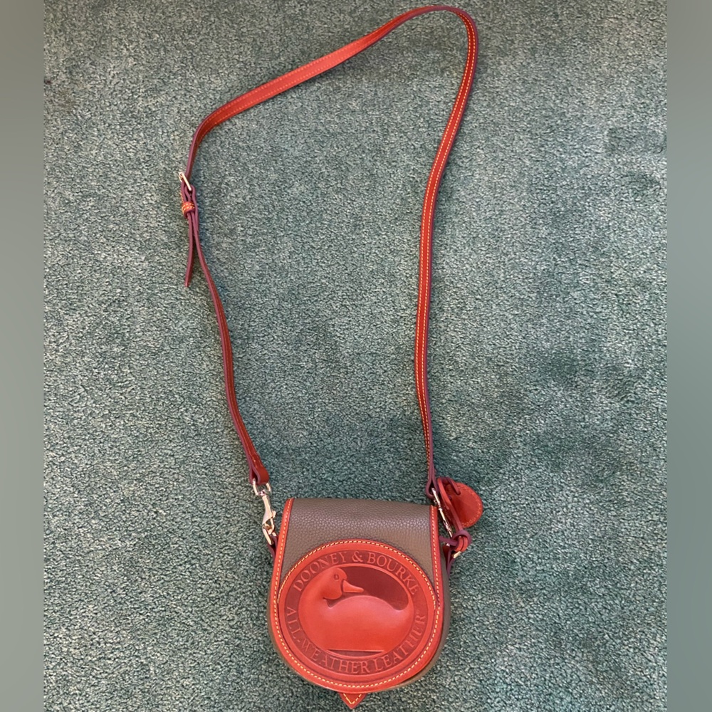 Chic Dooney & Bourke Purse